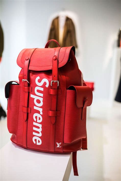 supreme louis vuitton real|Louis Vuitton x supreme cartera.